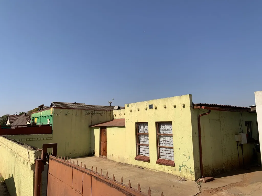 D2556445-20BB-4AAA-AF20-2E7C9C45EFDB_1_105_c